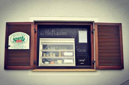 Hofladenfenster Familie Gillesberger
